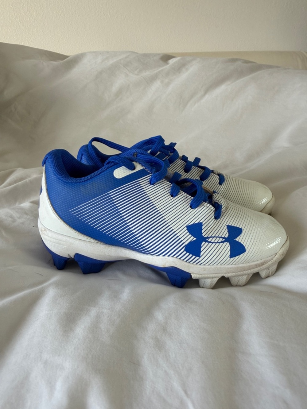 Under Armour Kids White and Blue Cleats - Lightweight Turf Sneakers